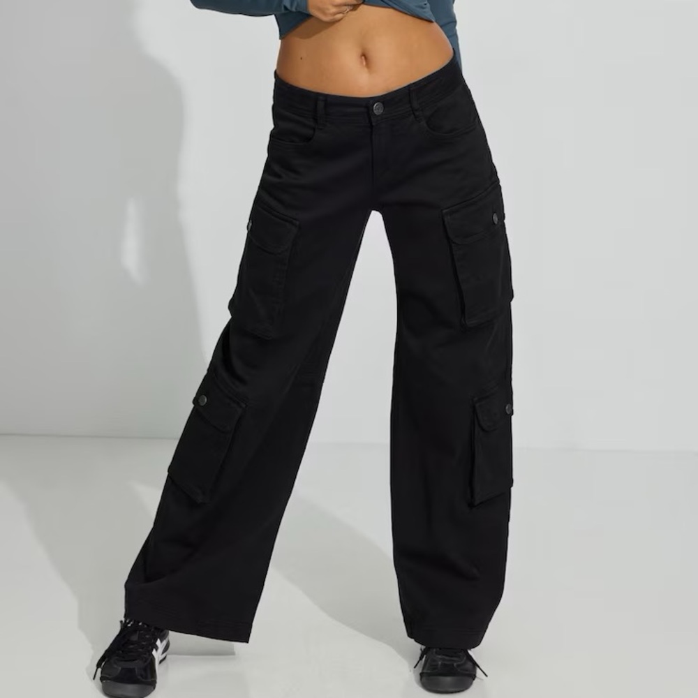 Garage Black Low Rise Cargo Pants